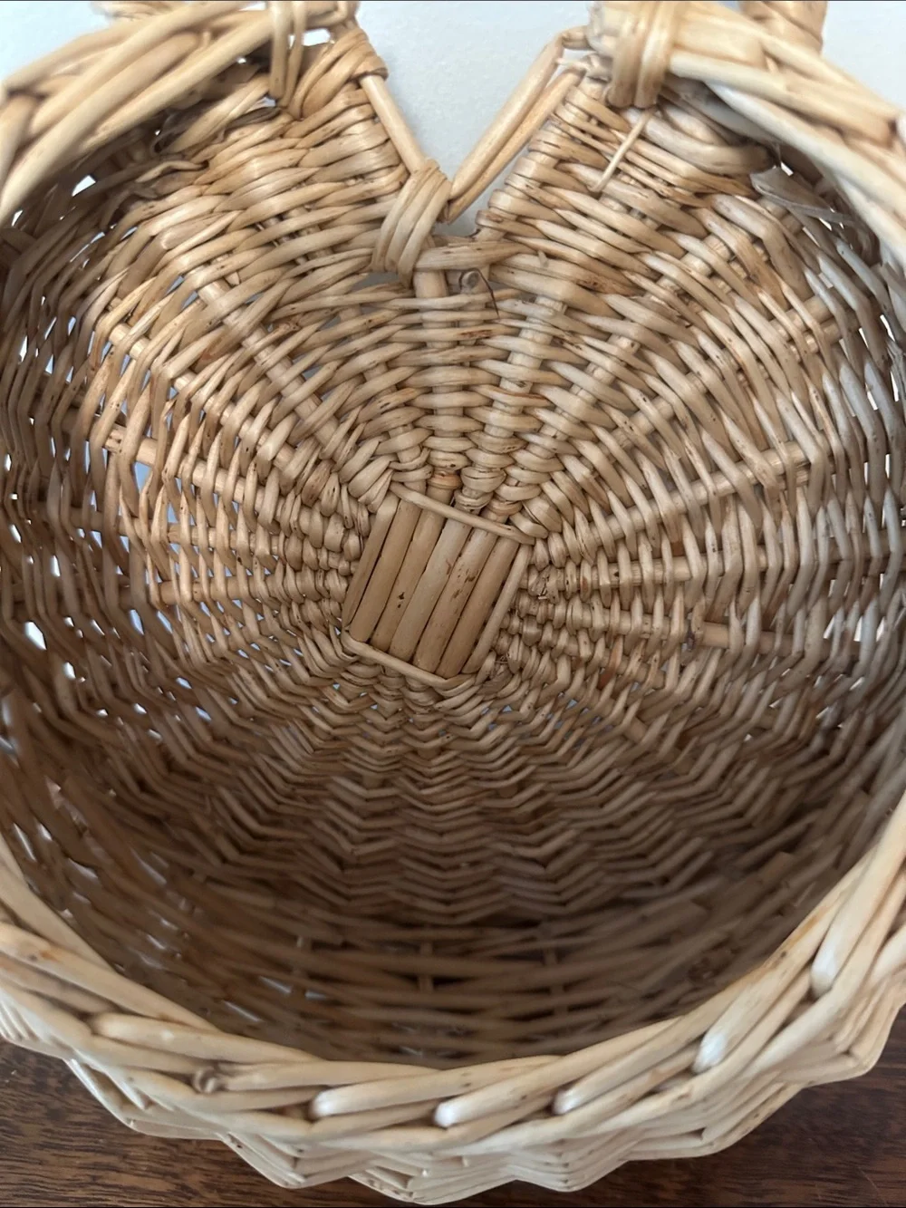 N/A round hanging